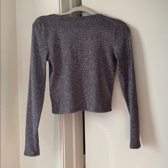 crop top - Picture 2 of 3